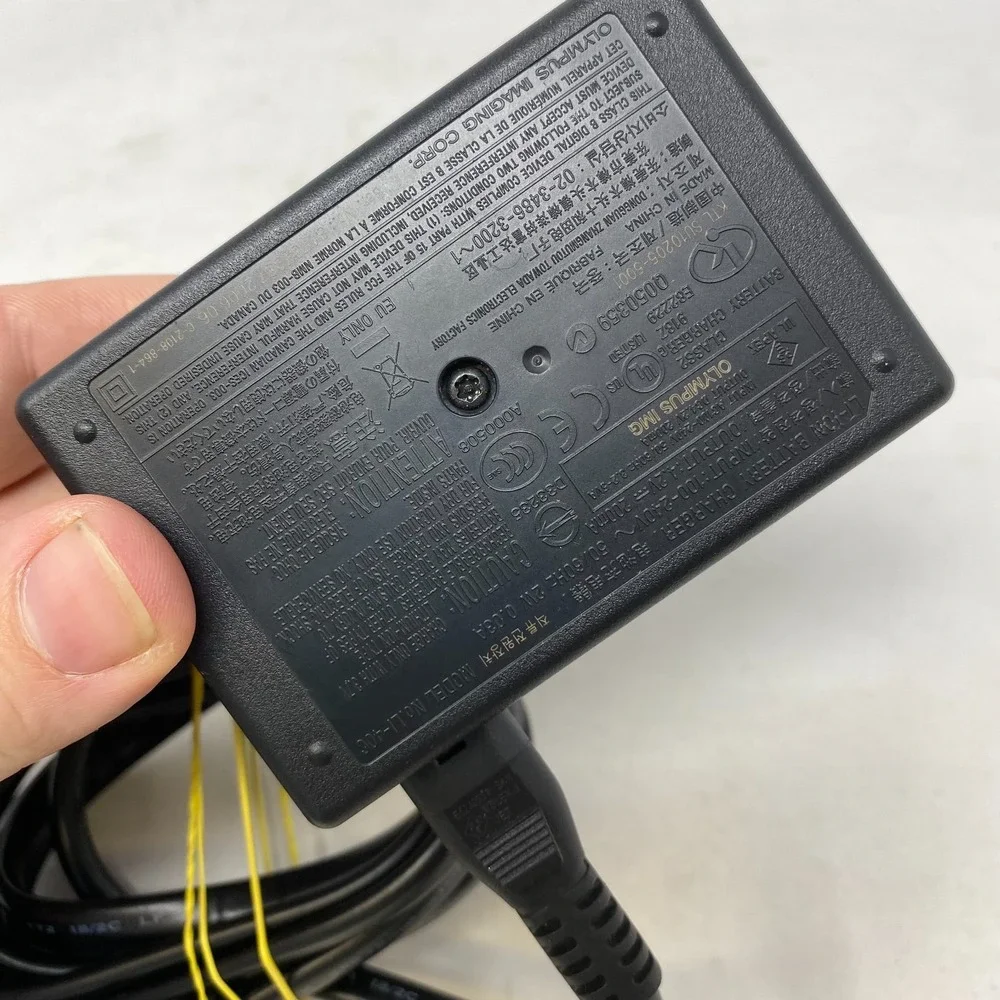 Olympus Lithium Ion Battery Charger Model Li-40C Replacement Part‎ Piece